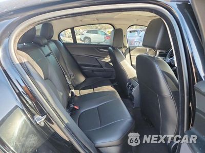 Zdjęcie 10 z 12 samochodu: 2018 JAGUAR XE PREMIUM VIN:SAJAJ4FX3JCP26403 - miniatura