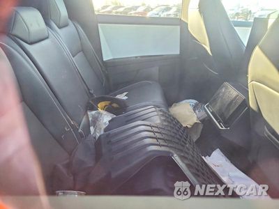 Zdjęcie 10 z 12 samochodu: 2024 TESLA CYBERTRUCK VIN:7G2CEHEDXRA033976 - miniatura