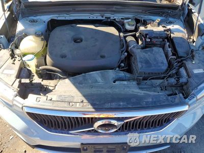 Zdjęcie 12 z 13 samochodu: 2019 VOLVO XC40 T5 MOMENTUM VIN:YV4162XZ0K2004962 - miniatura