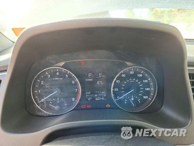 Zdjęcie 9 z 12 samochodu: 2017 HYUNDAI ELANTRA SE VIN:5NPD74LF5HH160779 - miniatura