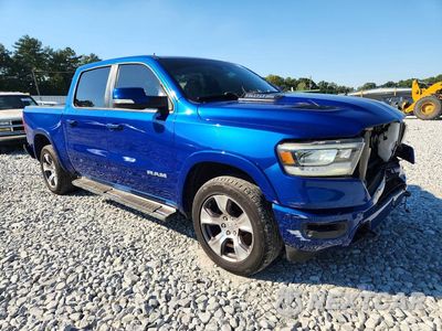 Czwarte zdjęcie samochodu z boku: 2019 RAM 1500 LARAMIE VIN:1C6SRFJT4KN630658 - miniatura