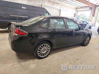 Trzecie zdjęcie samochodu z tyłu: 2010 FORD FOCUS SES VIN:1FAHP3GN2AW185710 - miniatura
