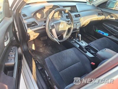 Zdjęcie 8 z 12 samochodu: 2012 HONDA ACCORD LXP VIN:1HGCP2F40CA104468 - miniatura