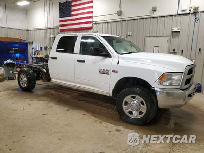 Czwarte zdjęcie samochodu z boku: 2015 RAM 2500 ST VIN:3C6UR5HJ7FG537025 - miniatura