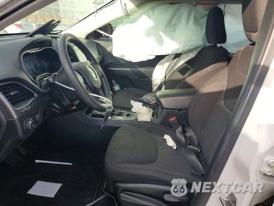 Zdjęcie 7 z 13 samochodu: 2019 JEEP CHEROKEE LATITUDE VIN:1C4PJLCB3KD392851 - miniatura