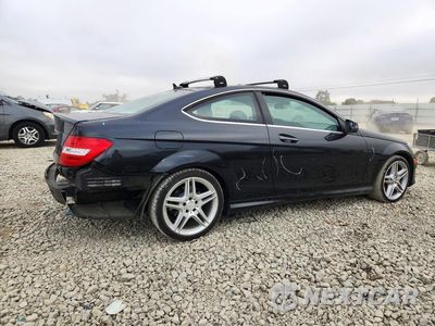Trzecie zdjęcie samochodu z tyłu: 2013 MERCEDES-BENZ C 250 VIN:WDDGJ4HB4DG084044 - miniatura