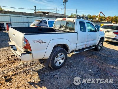 Trzecie zdjęcie samochodu z tyłu: 2010 TOYOTA TACOMA V6 VIN:5TEUU4EN6AZ689643 - miniatura