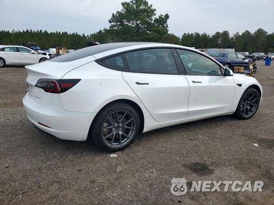 Trzecie zdjęcie samochodu z tyłu: 2022 TESLA MODEL 3 VIN:5YJ3E1EB2NF112483 - miniatura