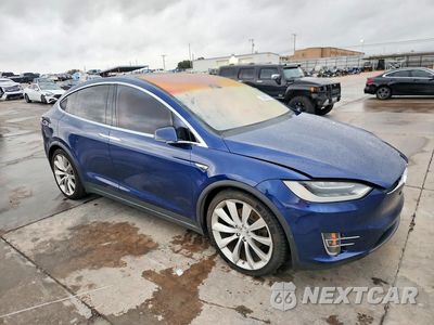 Czwarte zdjęcie samochodu z boku: 2016 TESLA MODEL X VIN:5YJXCBE20GF004654 - miniatura