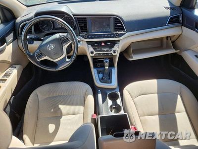Zdjęcie 8 z 12 samochodu: 2018 HYUNDAI ELANTRA VALUE EDITION VIN:5NPD84LF6JH267231 - miniatura