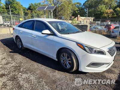 Czwarte zdjęcie samochodu z boku: 2016 HYUNDAI SONATA SE VIN:5NPE24AFXGH355328 - miniatura
