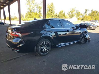 Trzecie zdjęcie samochodu z tyłu: 2024 TOYOTA CAMRY SE VIN:4T1G11BKXRU125735 - miniatura