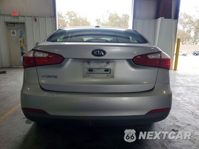 Zdjęcie 6 z 12 samochodu: 2014 KIA FORTE LX VIN:KNAFX4A60E5105905 - miniatura