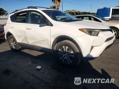 Czwarte zdjęcie samochodu z boku: 2018 TOYOTA RAV4 LE VIN:JTMZFREV7JJ744981 - miniatura