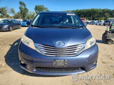 Piąte zdjęcie samochodu w środku: 2016 TOYOTA SIENNA XLE 8-PASSENGER VIN:5TDYK3DC8GS748201 - miniatura