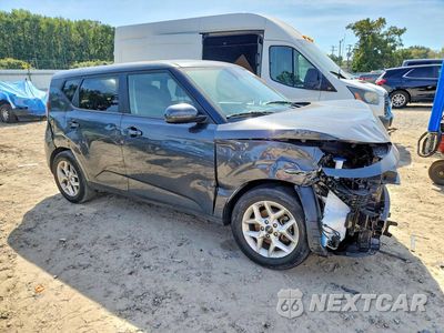Czwarte zdjęcie samochodu z boku: 2025 KIA SOUL LX VIN:KNDJ23AUXS7253578 - miniatura