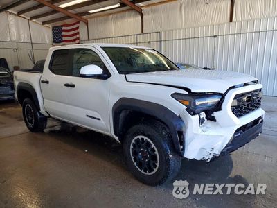 Czwarte zdjęcie samochodu z boku: 2024 TOYOTA TACOMA TRD OFF-ROAD VIN:3TMLB5JN4RM083229 - miniatura