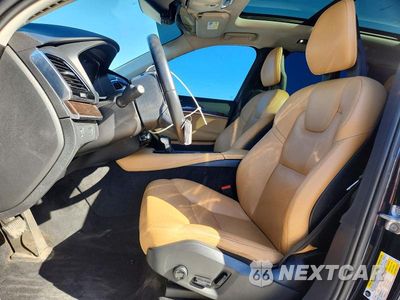 Zdjęcie 7 z 14 samochodu: 2016 VOLVO XC90 T6 VIN:YV4A22PK9G1054044 - miniatura