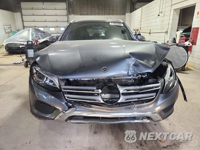 Piąte zdjęcie samochodu w środku: 2018 MERCEDES-BENZ GLC 300 4MATIC VIN:WDC0G4KB5JV016825 - miniatura