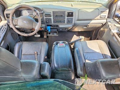 Zdjęcie 8 z 13 samochodu: 2006 FORD F350 SRW SUPER DUTY VIN:1FTSW31PX6EB90115 - miniatura