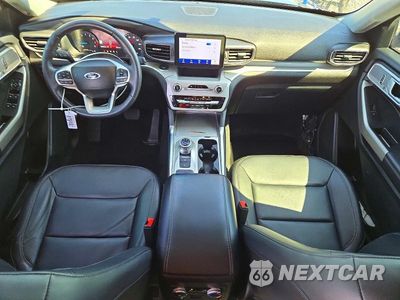Zdjęcie 8 z 13 samochodu: 2023 FORD EXPLORER XLT VIN:1FMSK7DH8PGB49992 - miniatura