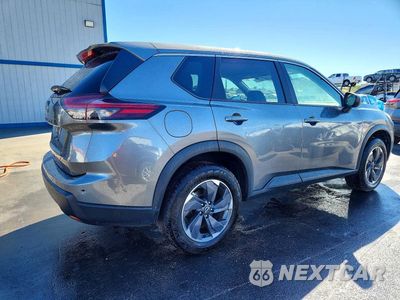 Trzecie zdjęcie samochodu z tyłu: 2025 NISSAN ROGUE SV VIN:5N1BT3BA2SC828152 - miniatura