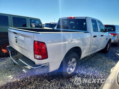 Trzecie zdjęcie samochodu z tyłu: 2021 RAM 1500 CLASSIC TRADESMAN VIN:1C6RR6FG0MS530667 - miniatura
