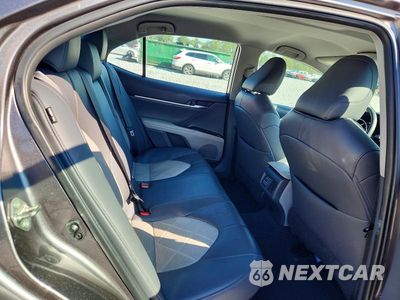 Zdjęcie 10 z 12 samochodu: 2019 TOYOTA CAMRY HYBRID XLE VIN:4T1B21HK6KU519169 - miniatura