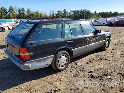 Trzecie zdjęcie samochodu z tyłu: 1995 MERCEDES-BENZ E 320 VIN:WDBEA92E8SF305759 - miniatura