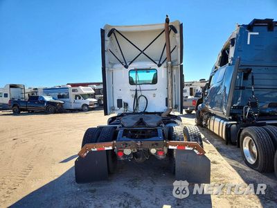 Zdjęcie 6 z 13 samochodu: 2017 PETERBILT 579 SEMI TRUCK VIN:1XPBA48X6HD428625 - miniatura