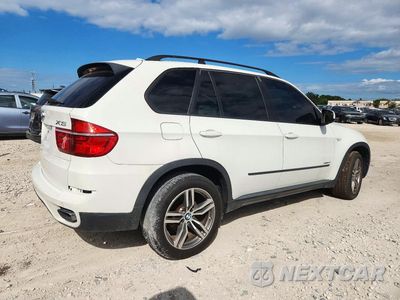 Trzecie zdjęcie samochodu z tyłu: 2012 BMW X5 XDRIVE50I VIN:5UXZV8C51CL423296 - miniatura