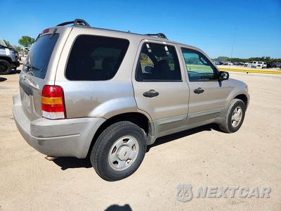 Trzecie zdjęcie samochodu z tyłu: 2001 FORD ESCAPE XLT VIN:1FMYU03161KA99713 - miniatura