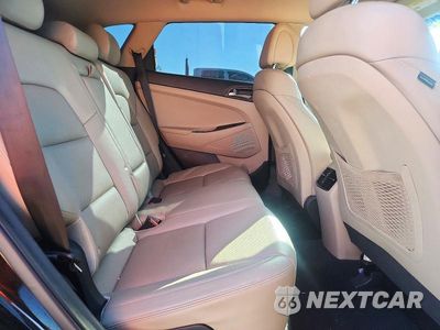 Zdjęcie 11 z 13 samochodu: 2016 HYUNDAI TUCSON LIMITED VIN:KM8J33A20GU252911 - miniatura