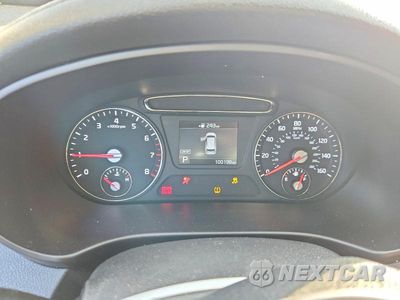 Zdjęcie 9 z 12 samochodu: 2019 KIA SORENTO L VIN:5XYPG4A33KG586703 - miniatura