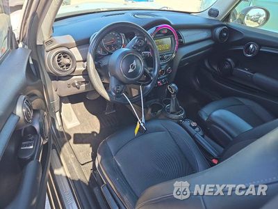 Zdjęcie 8 z 12 samochodu: 2016 MINI COOPER VIN:WMWXP5C57G2D15021 - miniatura