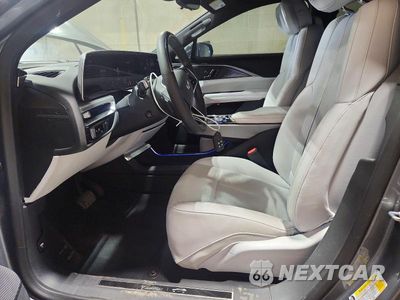 Zdjęcie 7 z 13 samochodu: 2023 CADILLAC LYRIQ LUXURY VIN:1GYKPMRK2PZ001036 - miniatura