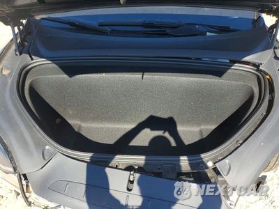 Zdjęcie 11 z 13 samochodu: 2025 TESLA MODEL X VIN:7SAXCBE5XSF465060 - miniatura