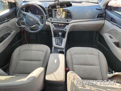 Zdjęcie 8 z 12 samochodu: 2018 HYUNDAI ELANTRA VALUE EDITION VIN:5NPD84LF3JH365391 - miniatura