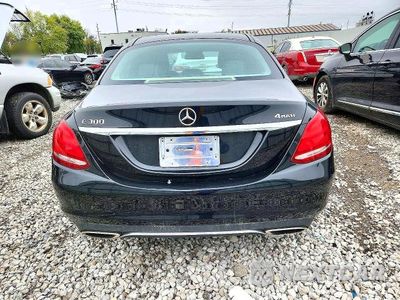 Zdjęcie 6 z 12 samochodu: 2015 MERCEDES-BENZ C 300 4MATIC VIN:55SWF4KB5FU033552 - miniatura
