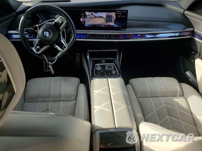 Zdjęcie 8 z 12 samochodu: 2023 BMW 760 XI VIN:WBA33EJ08PCL71221 - miniatura
