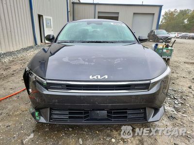 Piąte zdjęcie samochodu w środku: 2025 KIA K4 LXS VIN:3KPFT4DEXSE061011 - miniatura