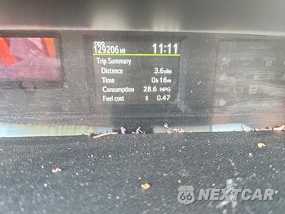 Zdjęcie 9 z 13 samochodu: 2015 TOYOTA PRIUS C TWO VIN:JTDKDTB36F1111984 - miniatura