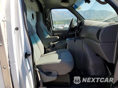 Zdjęcie 10 z 12 samochodu: 2002 FORD E350 BOX TRUCK VIN:1FDSE35L02HA82696 - miniatura