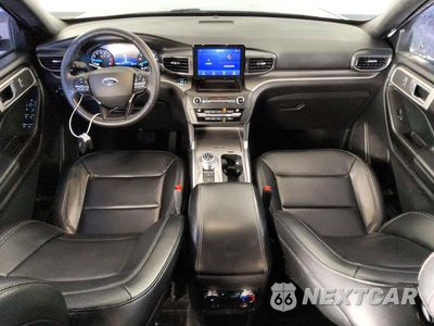 Zdjęcie 8 z 14 samochodu: 2020 FORD EXPLORER XLT VIN:1FMSK7DH3LGB53734 - miniatura