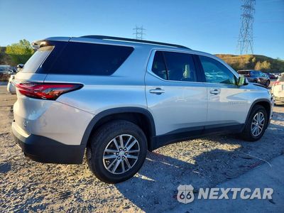 Trzecie zdjęcie samochodu z tyłu: 2022 CHEVROLET TRAVERSE LT VIN:1GNEVGKW3NJ125407 - miniatura