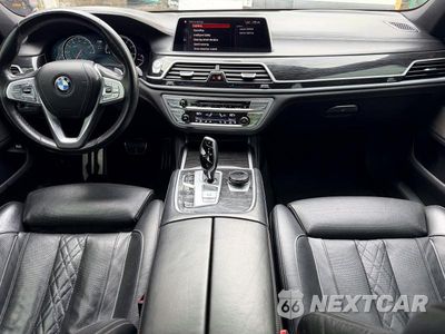 Zdjęcie 7 z 15 samochodu: 2019 BMW 750 XI VIN:WBA7F2C56K8240643 - miniatura