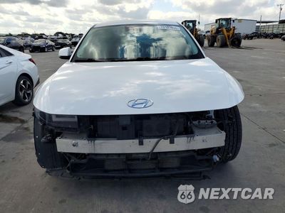 Piąte zdjęcie samochodu w środku: 2022 HYUNDAI IONIQ 5 SE VIN:KM8KM4AE4NU068053 - miniatura