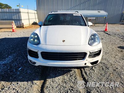 Piąte zdjęcie samochodu w środku: 2017 PORSCHE CAYENNE SE HYBRID PLATINUM VIN:WP1AE2A27HLA75594 - miniatura