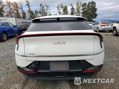Zdjęcie 6 z 14 samochodu: 2023 KIA EV6 WIND VIN:KNDC34LA9P5604448 - miniatura