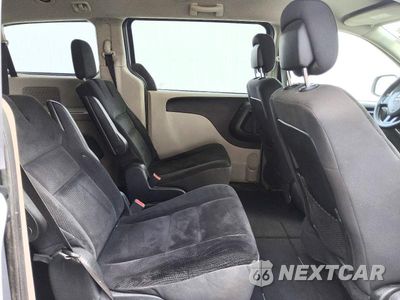 Zdjęcie 11 z 13 samochodu: 2019 DODGE GRAND CARAVAN SE VIN:2C4RDGBG1KR654593 - miniatura
